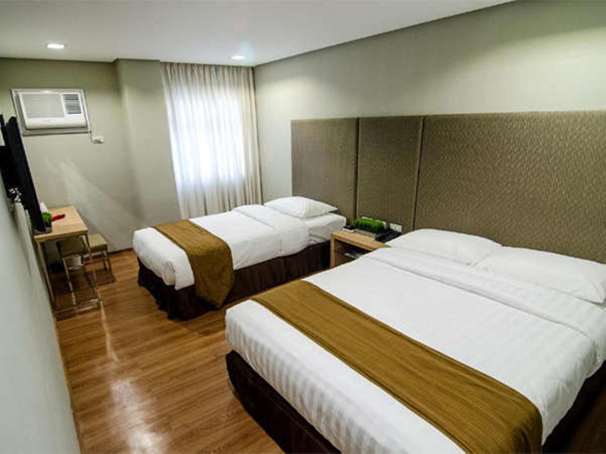 Madison Hotel PHL Iloílo Exterior foto